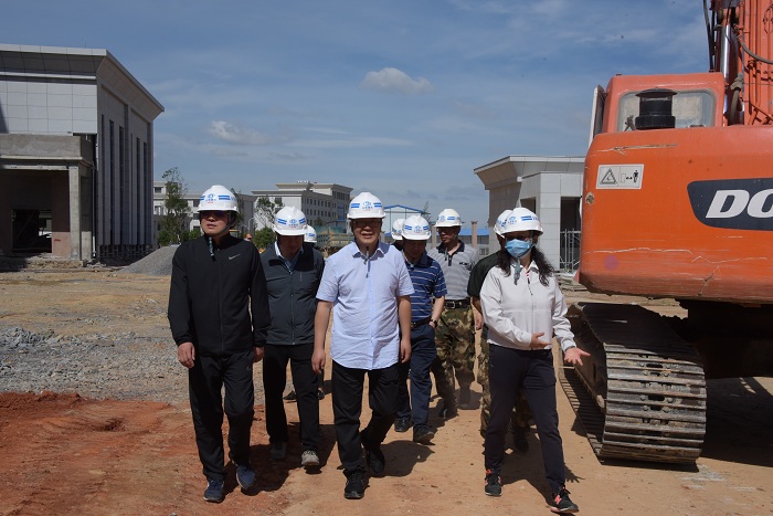 翁斌調(diào)研曲靖片區(qū)廉政教育基地建設(shè)項(xiàng)目