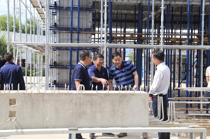 省住建廳與二公司開展支部聯(lián)建活動