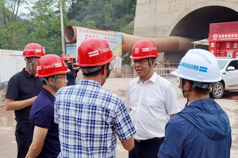 怒江州委副書記、州長李文輝調(diào)研云蘭高速項目