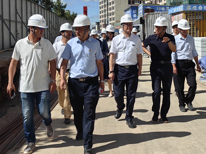 云南師范大學(xué)黨委書記張祖武調(diào)研麗江師范高等專科學(xué)校項(xiàng)目