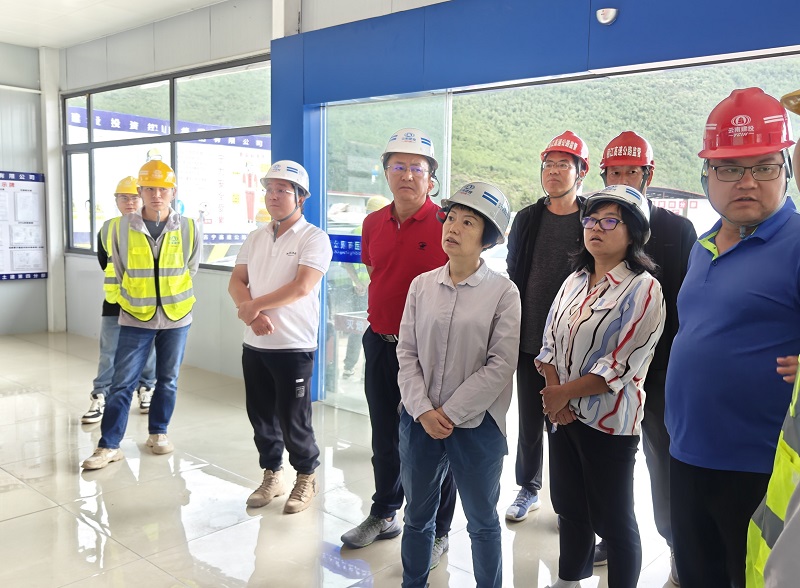 省交通運輸廳督導組到古寧高速、鶴劍蘭高速、云蘭高速項目調研
