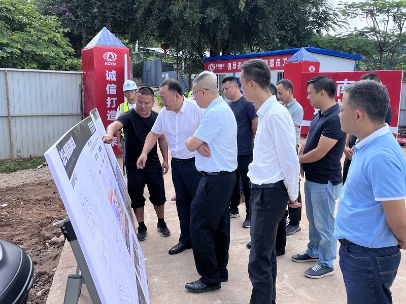 普洱市委常委、思茅區(qū)委書記胡選坤調(diào)研普洱咖啡農(nóng)村產(chǎn)業(yè)融合發(fā)展示范園項(xiàng)目