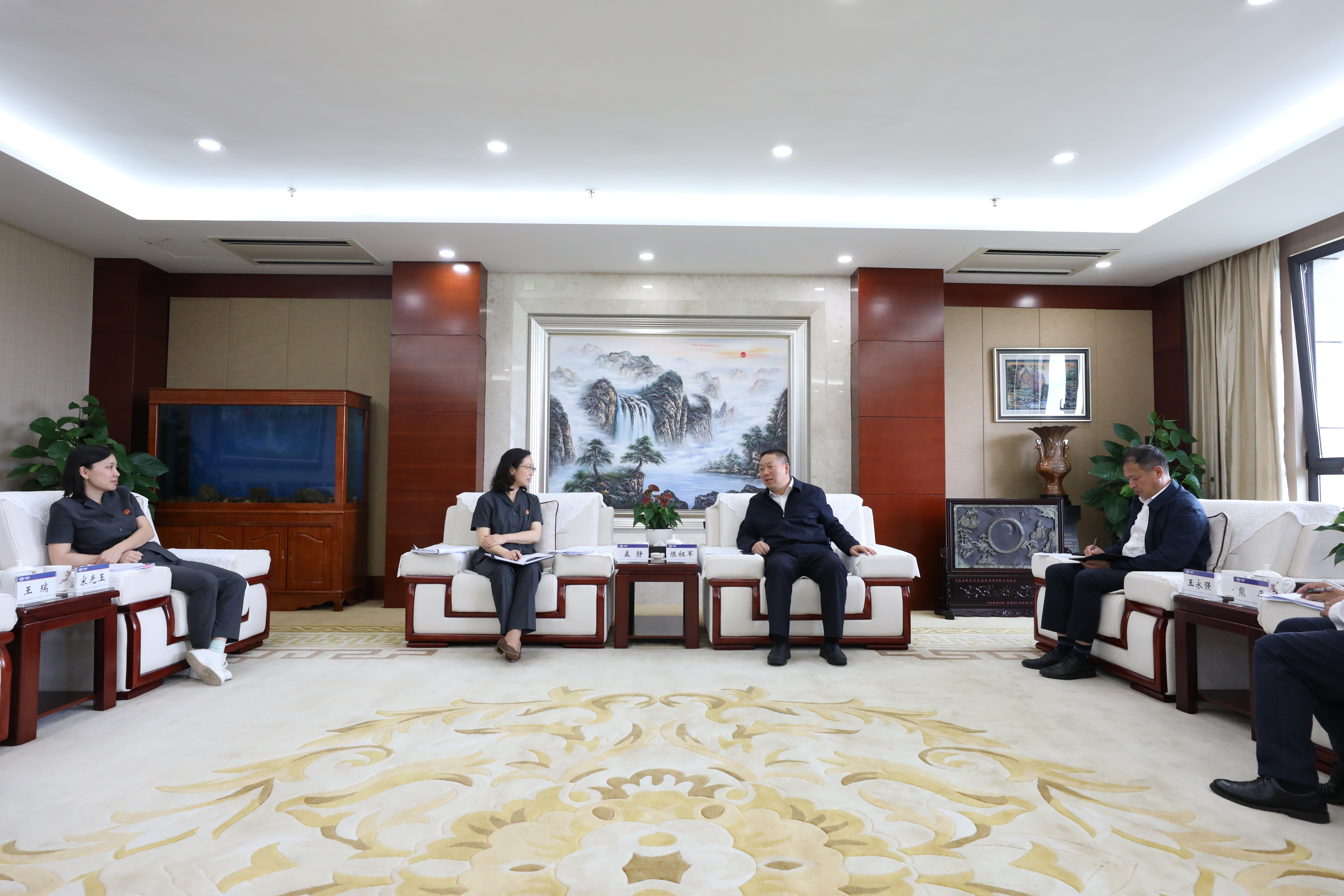 優化法治營商環境 昆明市中級人民法院送法進企業 當好企業“貼心人”