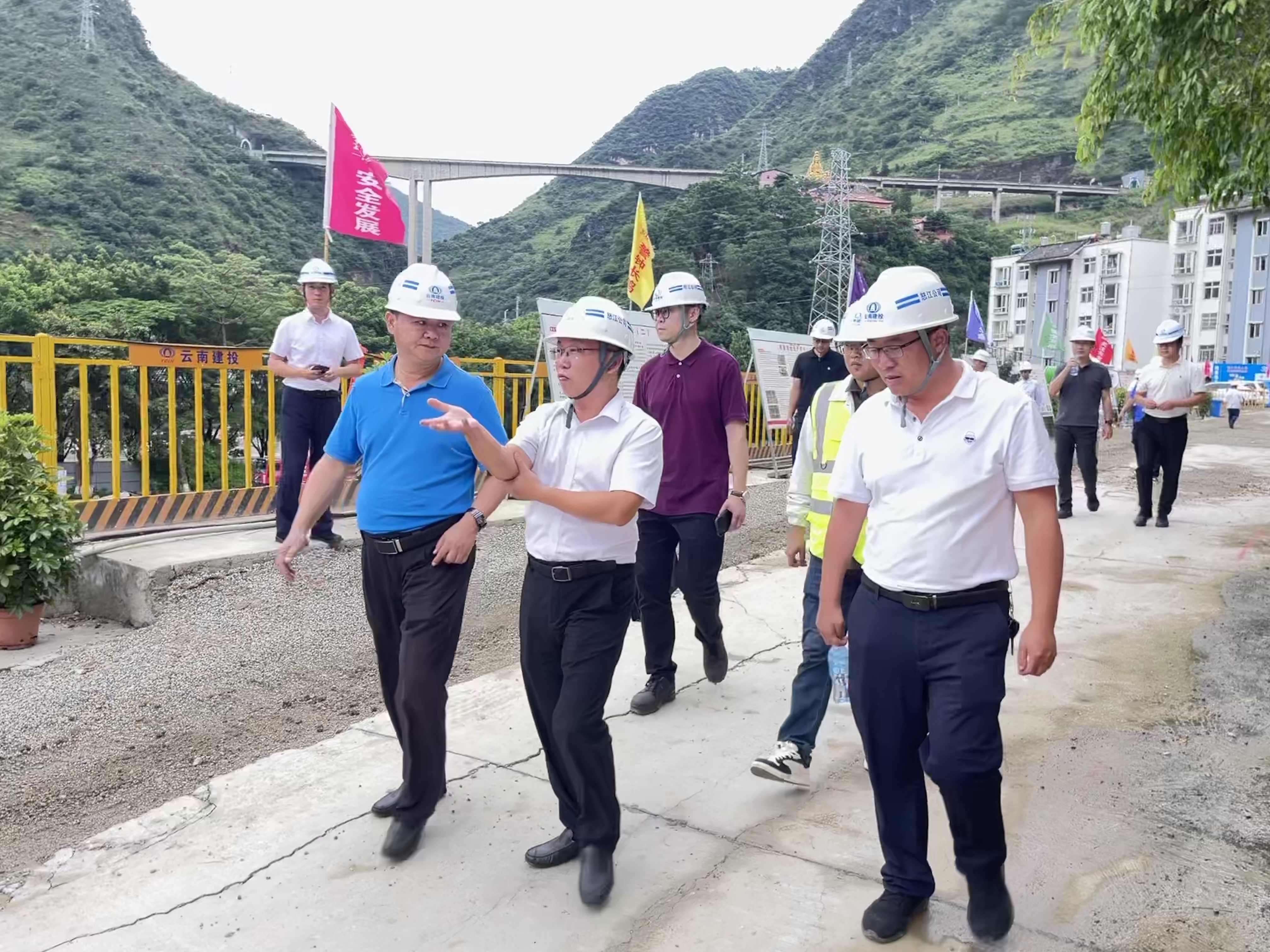 怒江州副州長劉雪松調研怒江州人民醫院健康服務管理中心建設項目