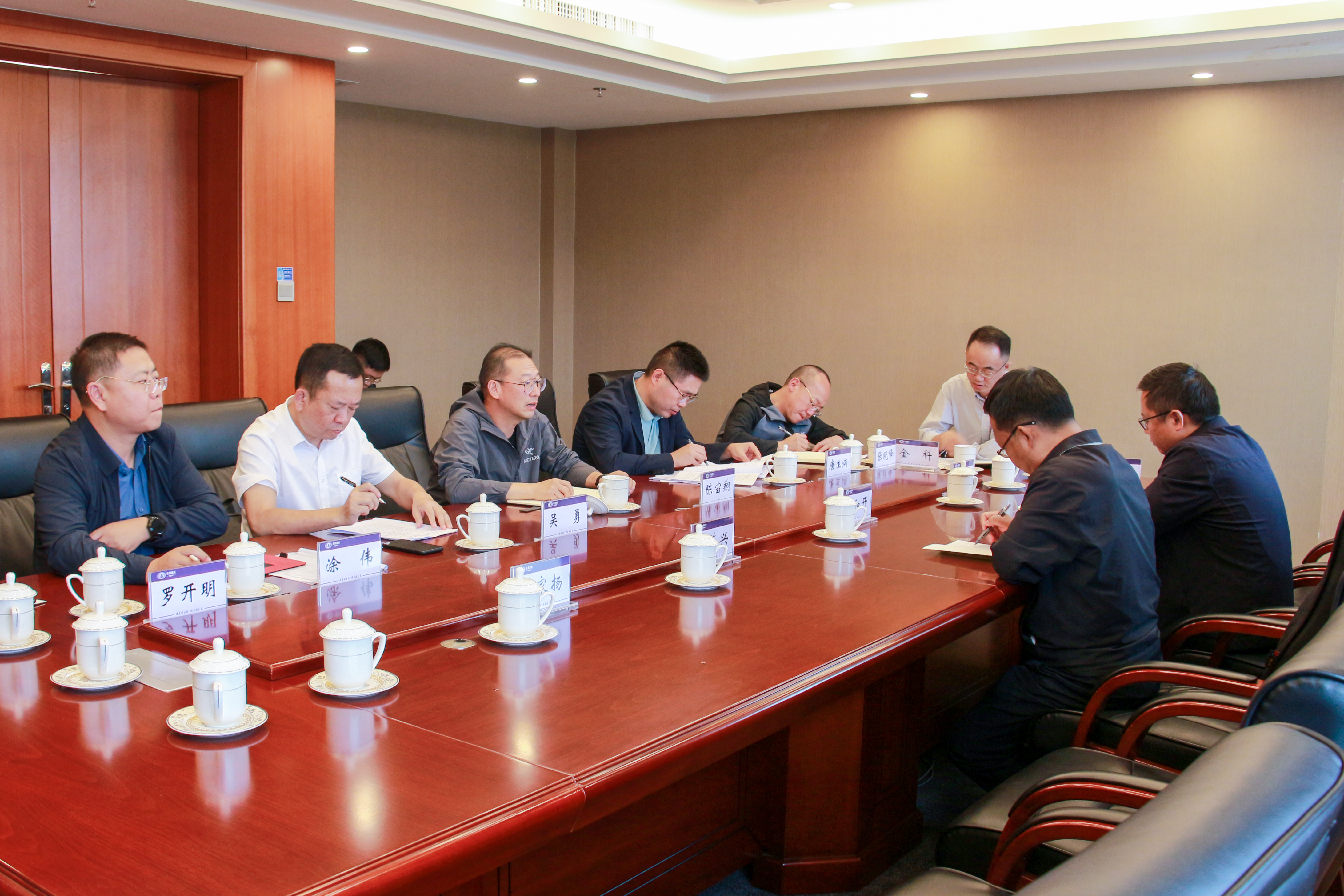 陳宙翔赴昭通市交流座談 調研集團在建項目