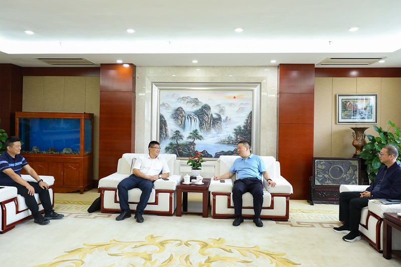 集團與綏江縣交流座談