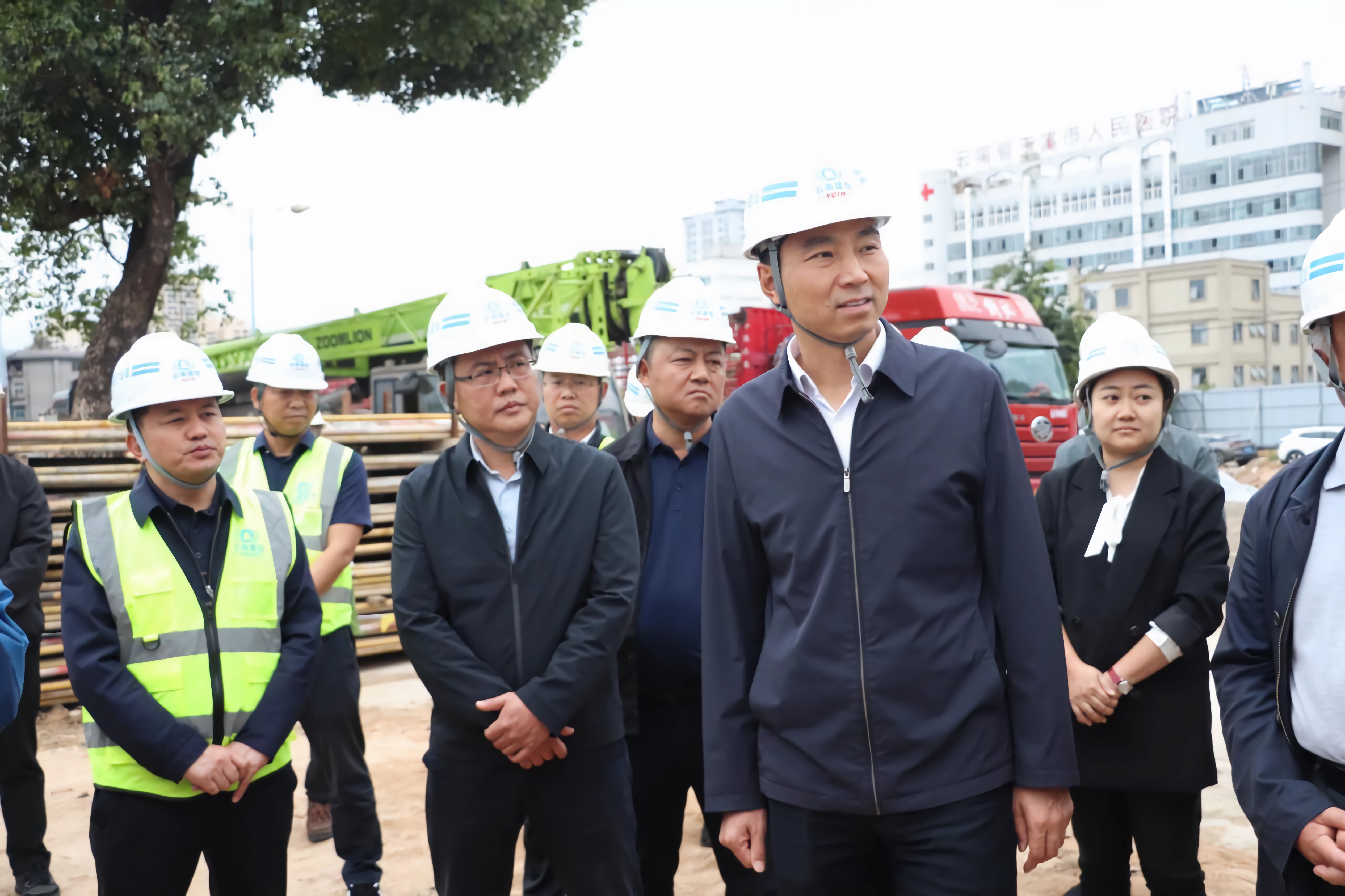 玉溪市委副書記、市長江華調研聶耳和國歌傳習中心建設項目