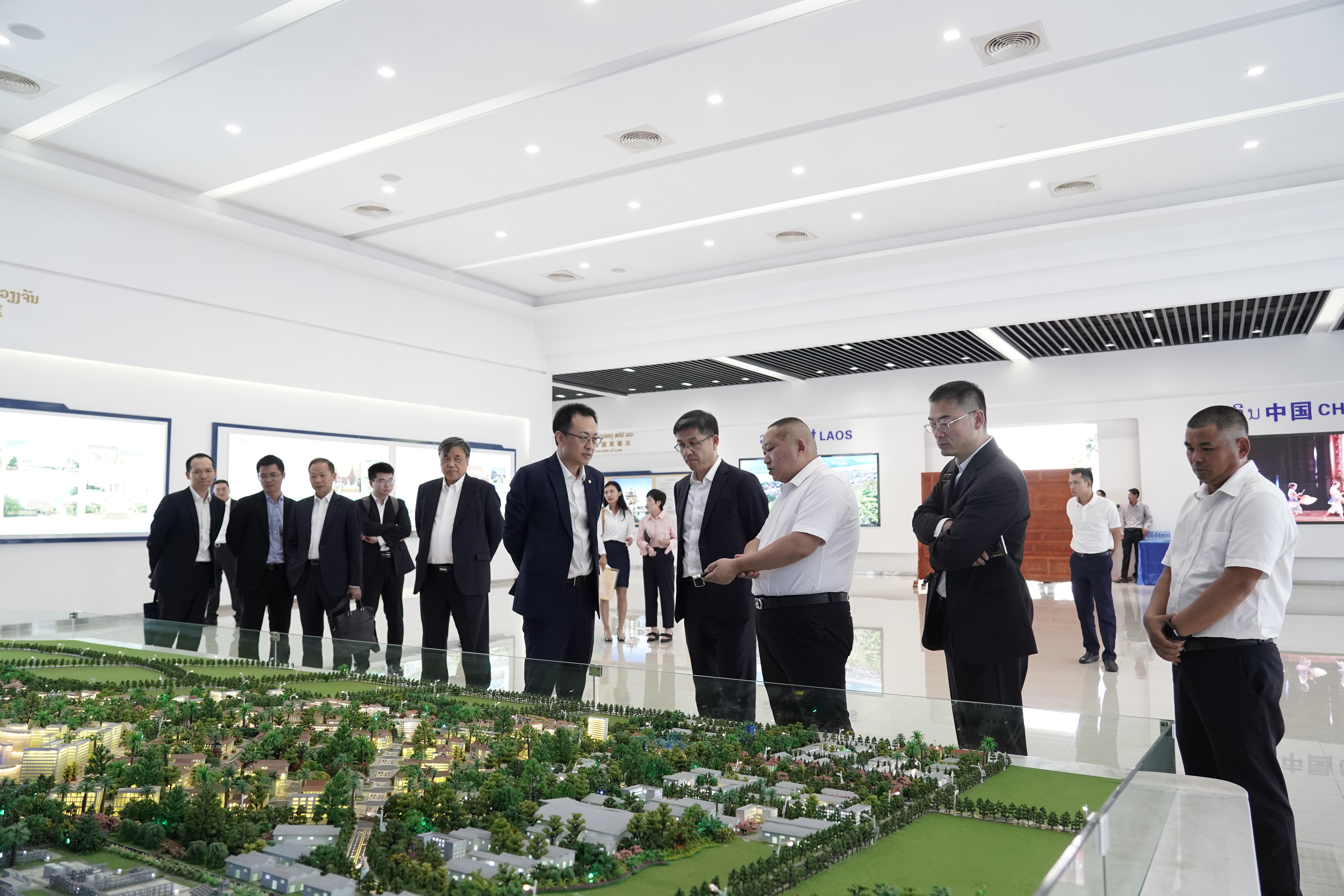 中國工商銀行副行長張偉武調研賽色塔綜合開發區