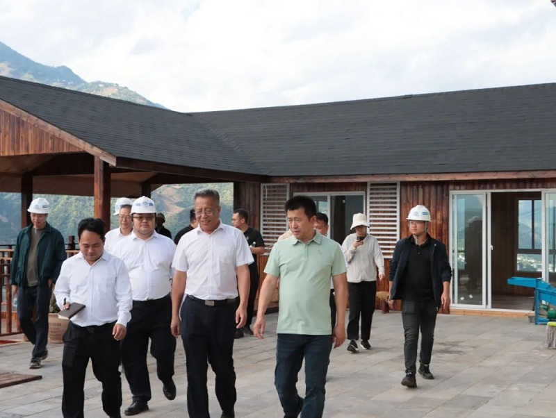 怒江州委副書記、州長李文輝調研瀘水市六庫街道丙舍壩村農文旅融合示范村建設項目