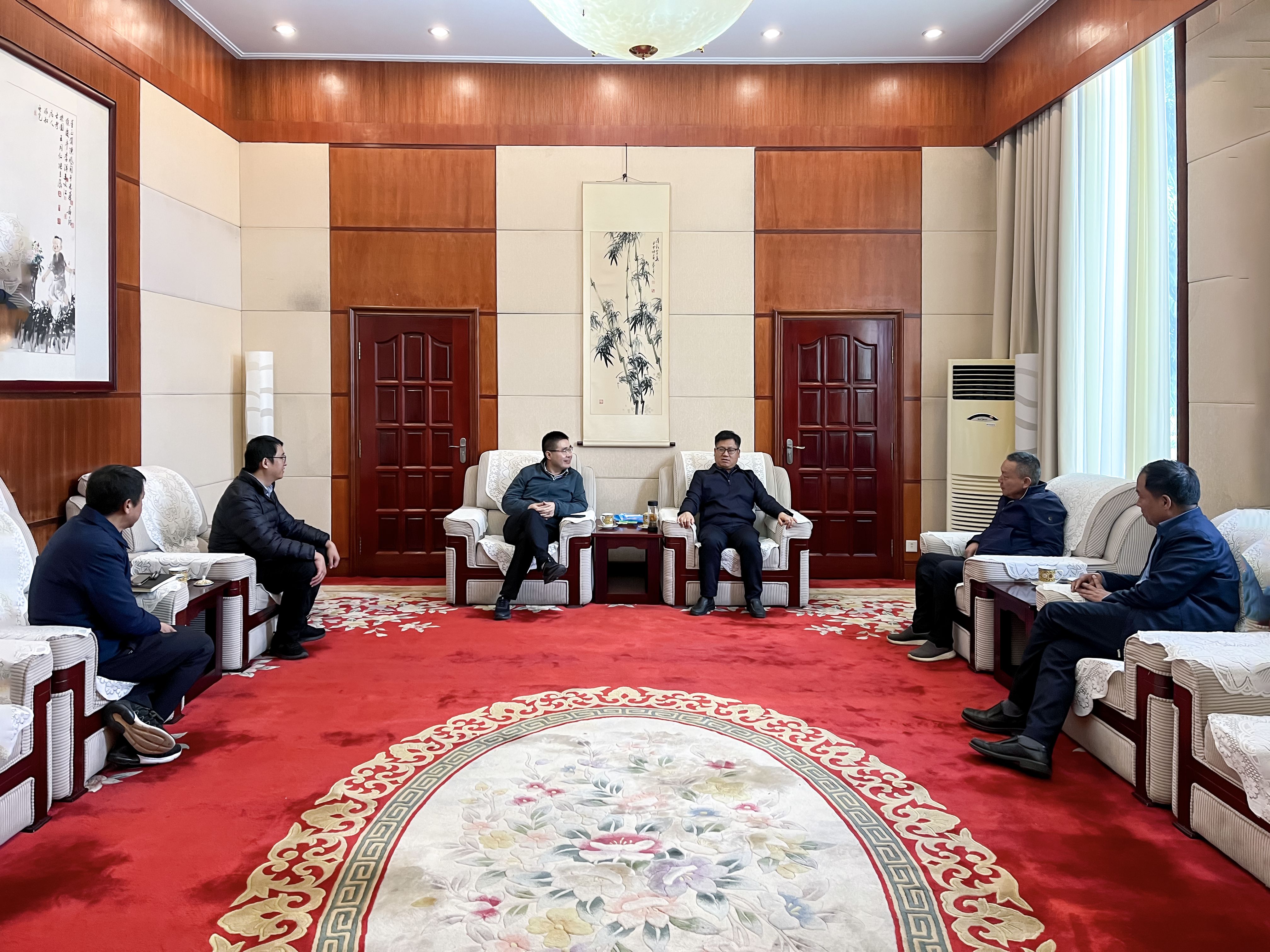 基投公司與大理州政府交流座談