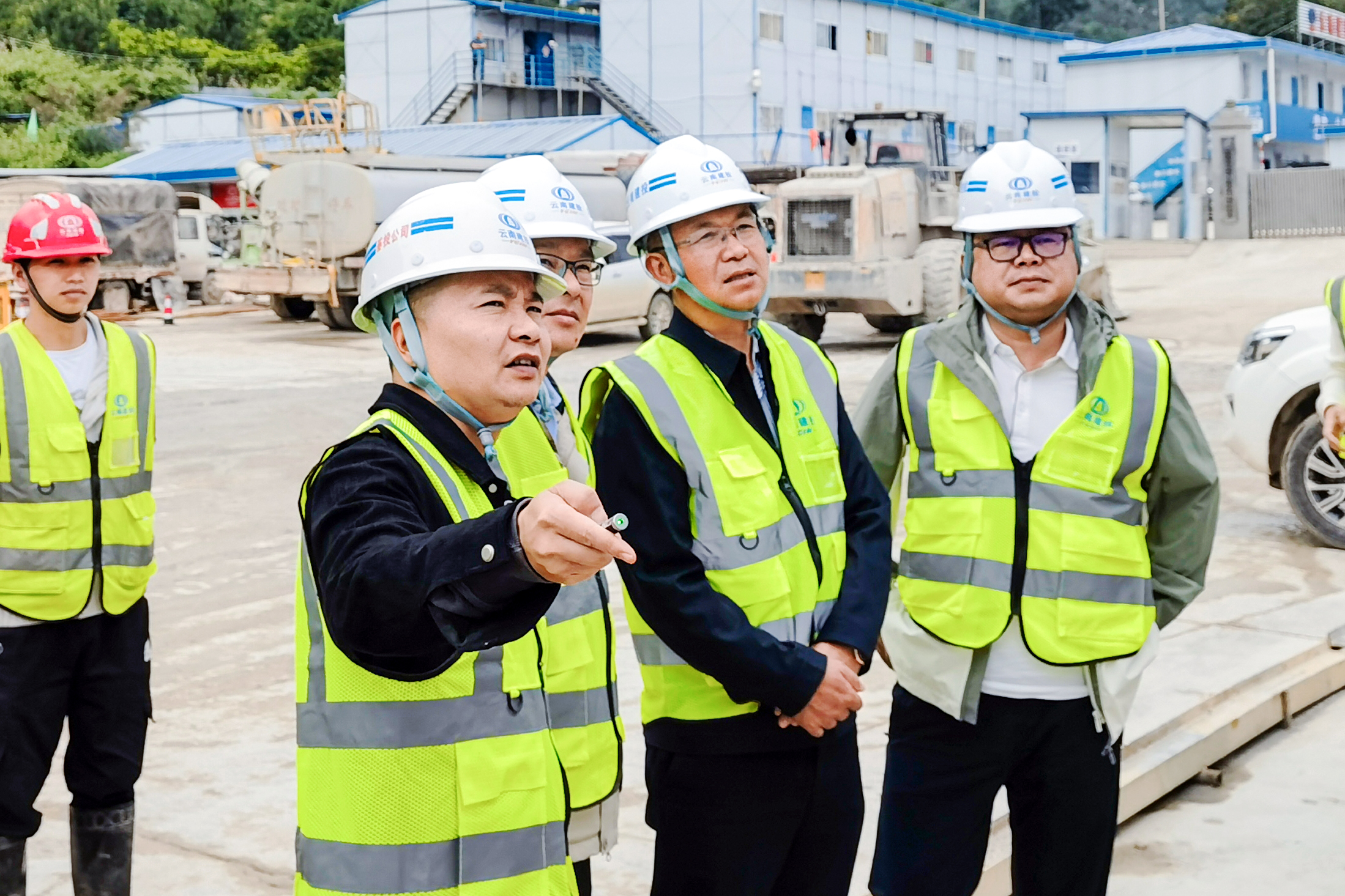 大干50天 | 楊國文調(diào)研瑞孟高速、施勐高速項目