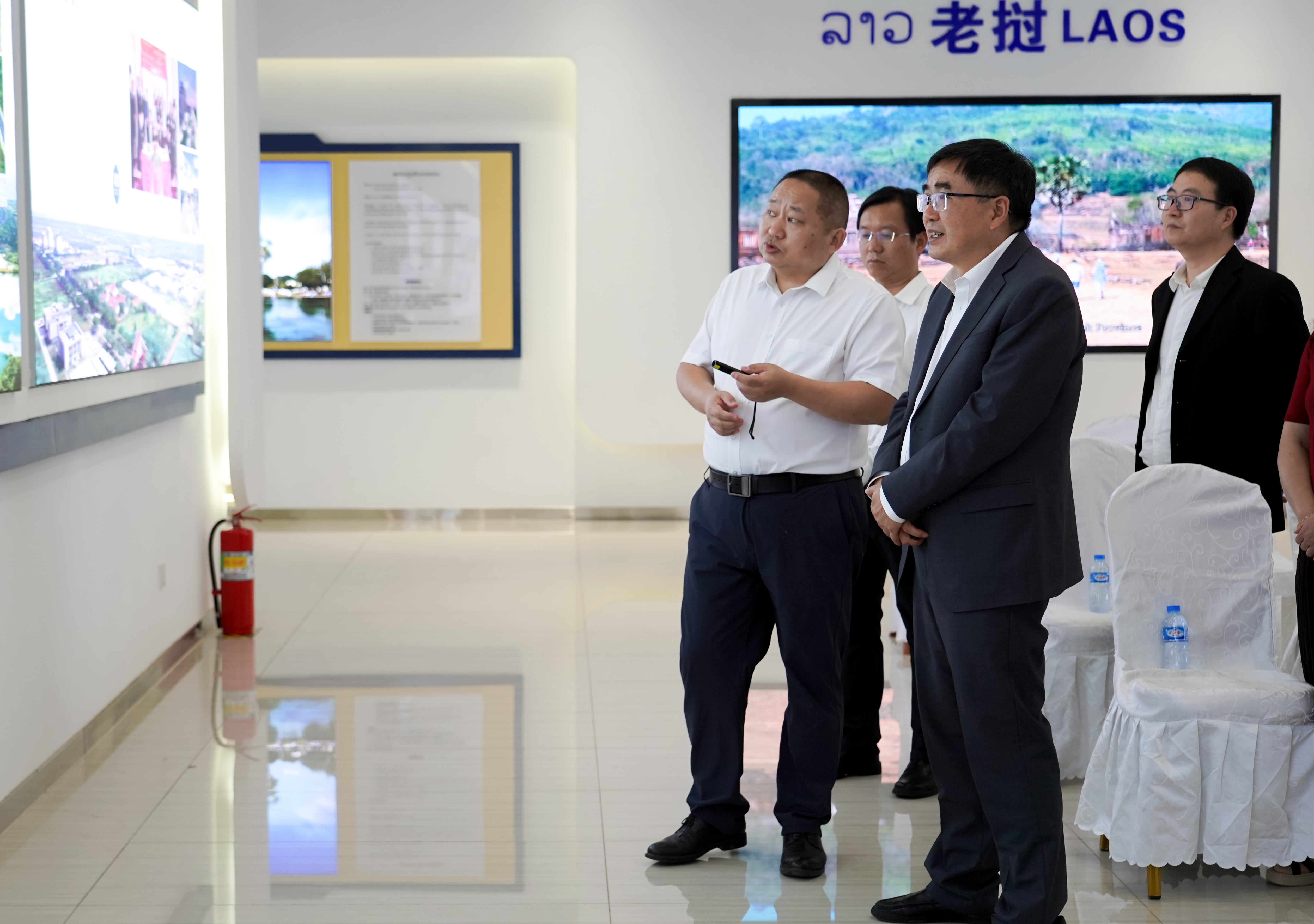 云南大學副校長陳克清調研賽色塔綜合開發區