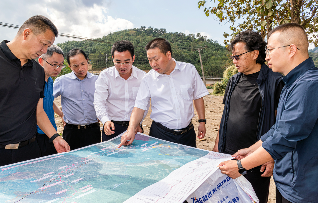 陳祖軍調研中老高速孟賽至磨丁段
