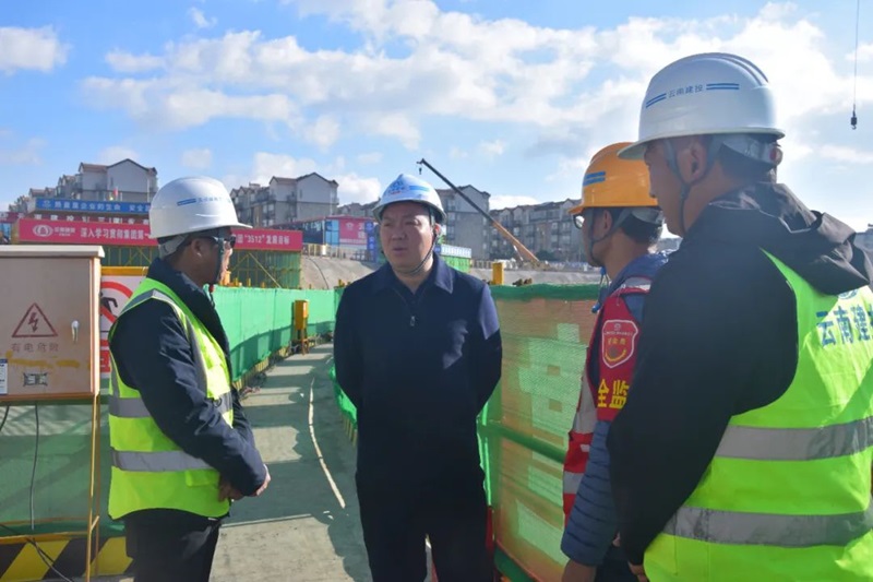大干50天 | 全力沖刺目標任務 打好年底收官戰 陳祖軍調研云南省婦幼保健院項目