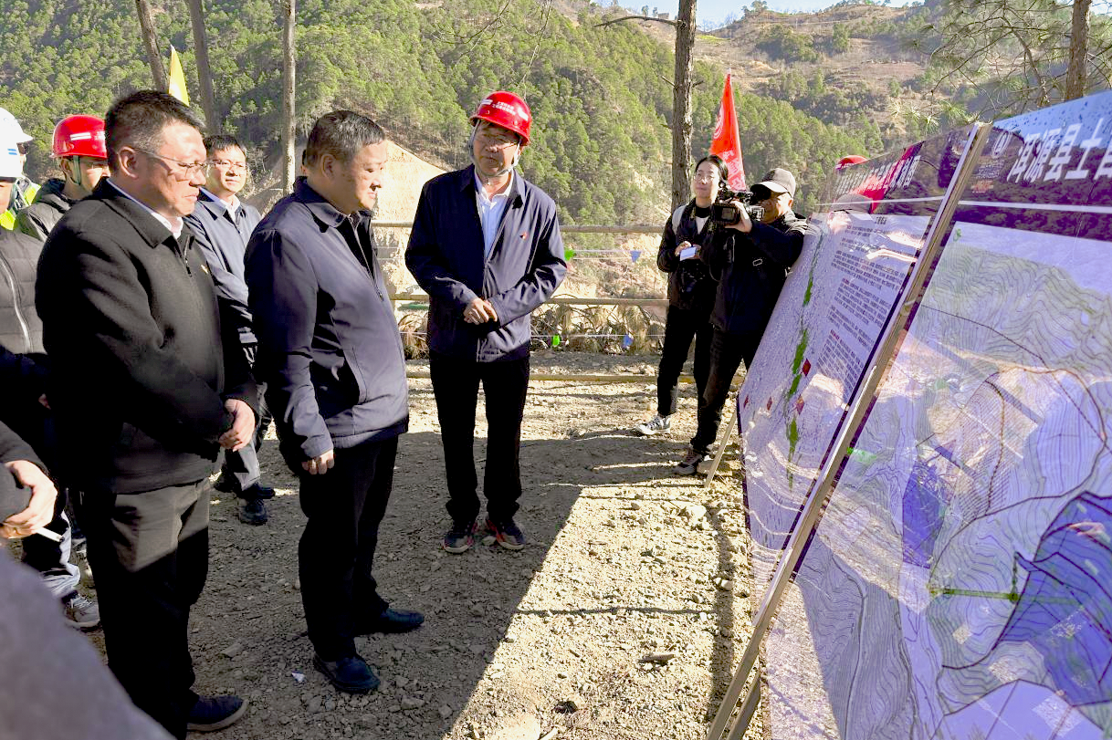 大理州委書記楊國宗調研洱源縣土官村水庫