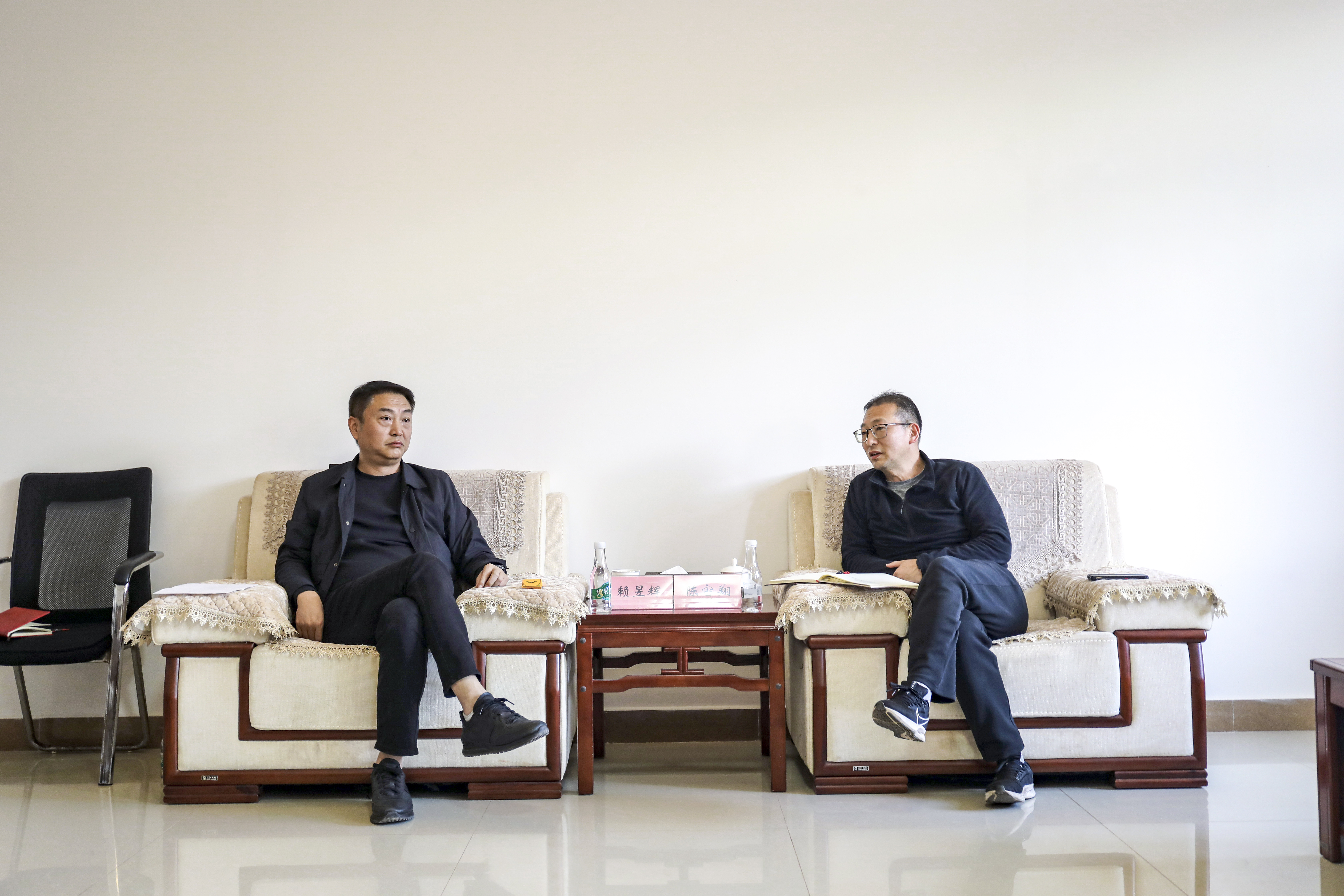 陳宙翔赴中國老撾磨憨-磨丁經濟合作區管委會交流座談 看望慰問集團干部職工