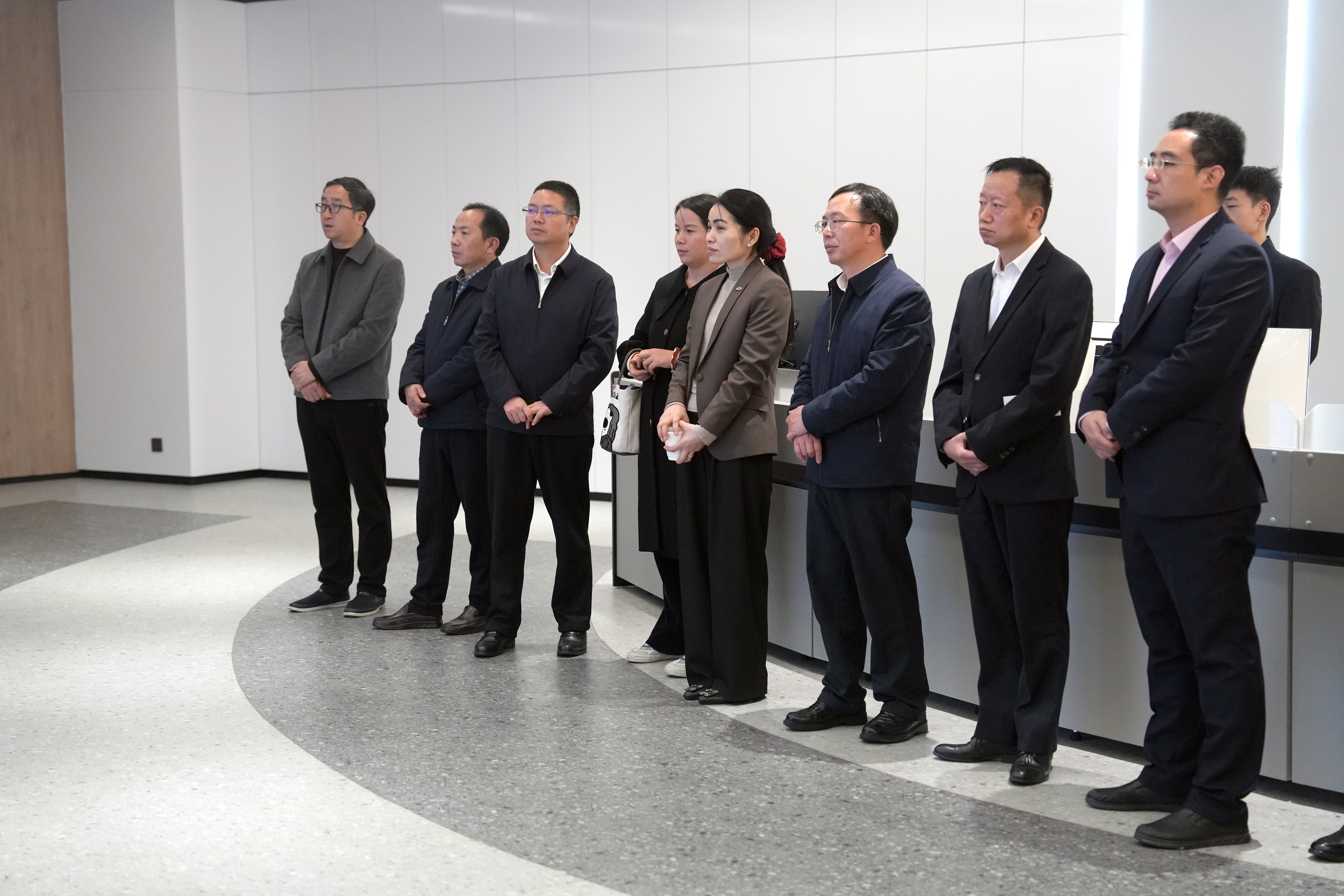 老撾公共工程與運輸部代表團到訪集團