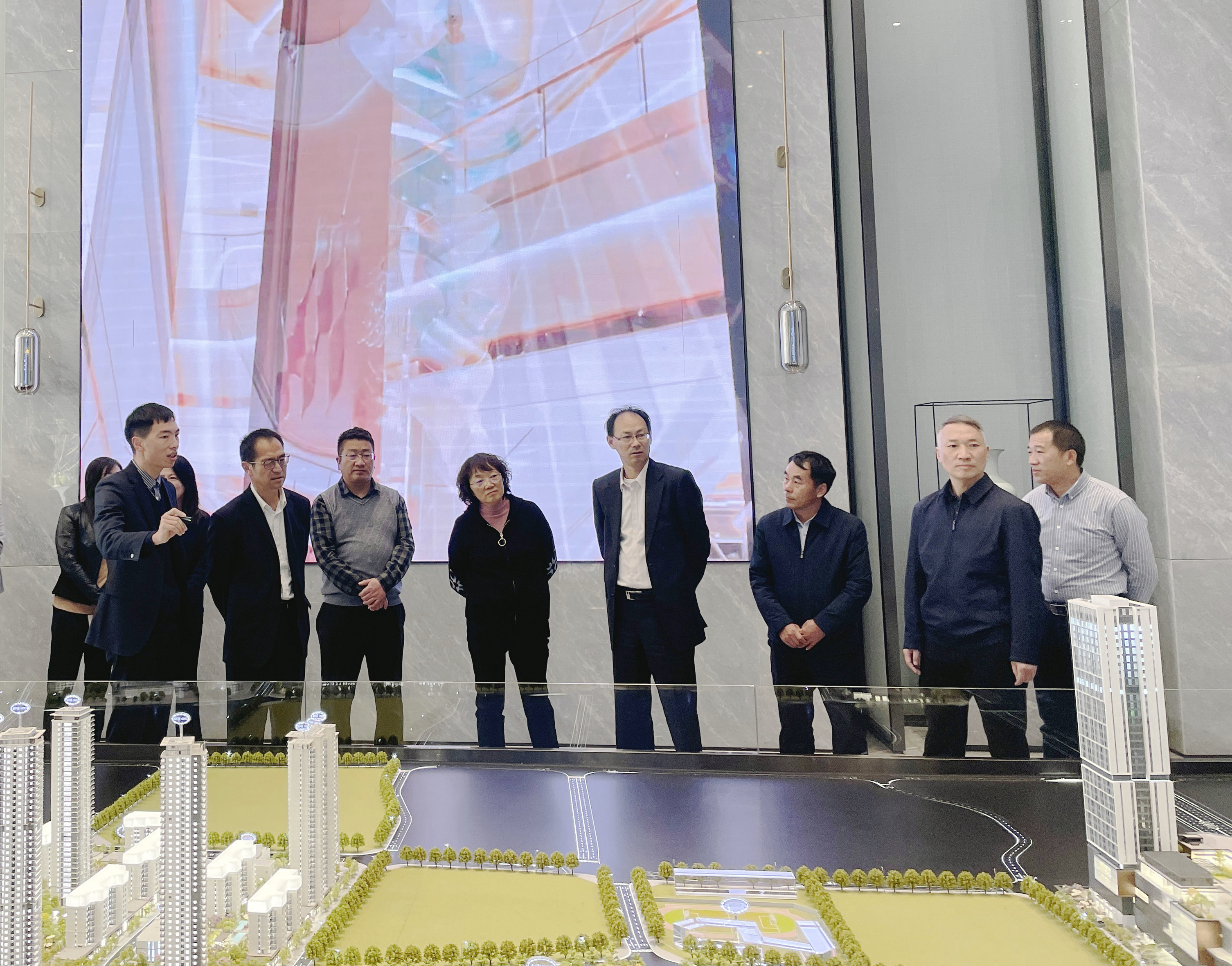 集團(tuán)外部董事調(diào)研設(shè)計(jì)院公司、資產(chǎn)運(yùn)營公司