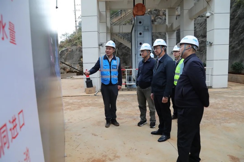 省水利廳副廳長包崇國調(diào)研德澤水庫干河泵站取水口提升改造工程