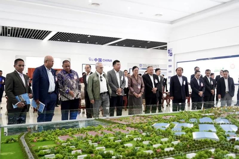 東帝汶國家總統若澤·拉莫斯·奧爾塔調研賽色塔綜合開發區