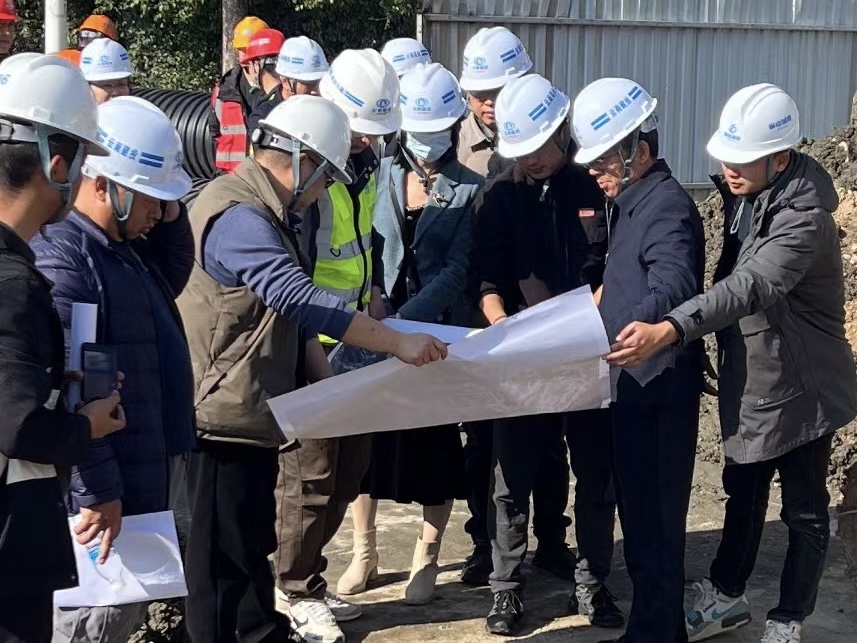 省財政廳調研組一行到保山中心城區市政雨污管網錯漏接改造項目調研