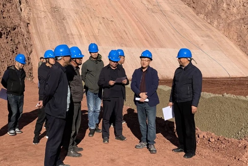 楚雄州政協副主席曹波調研白衣河水庫工程