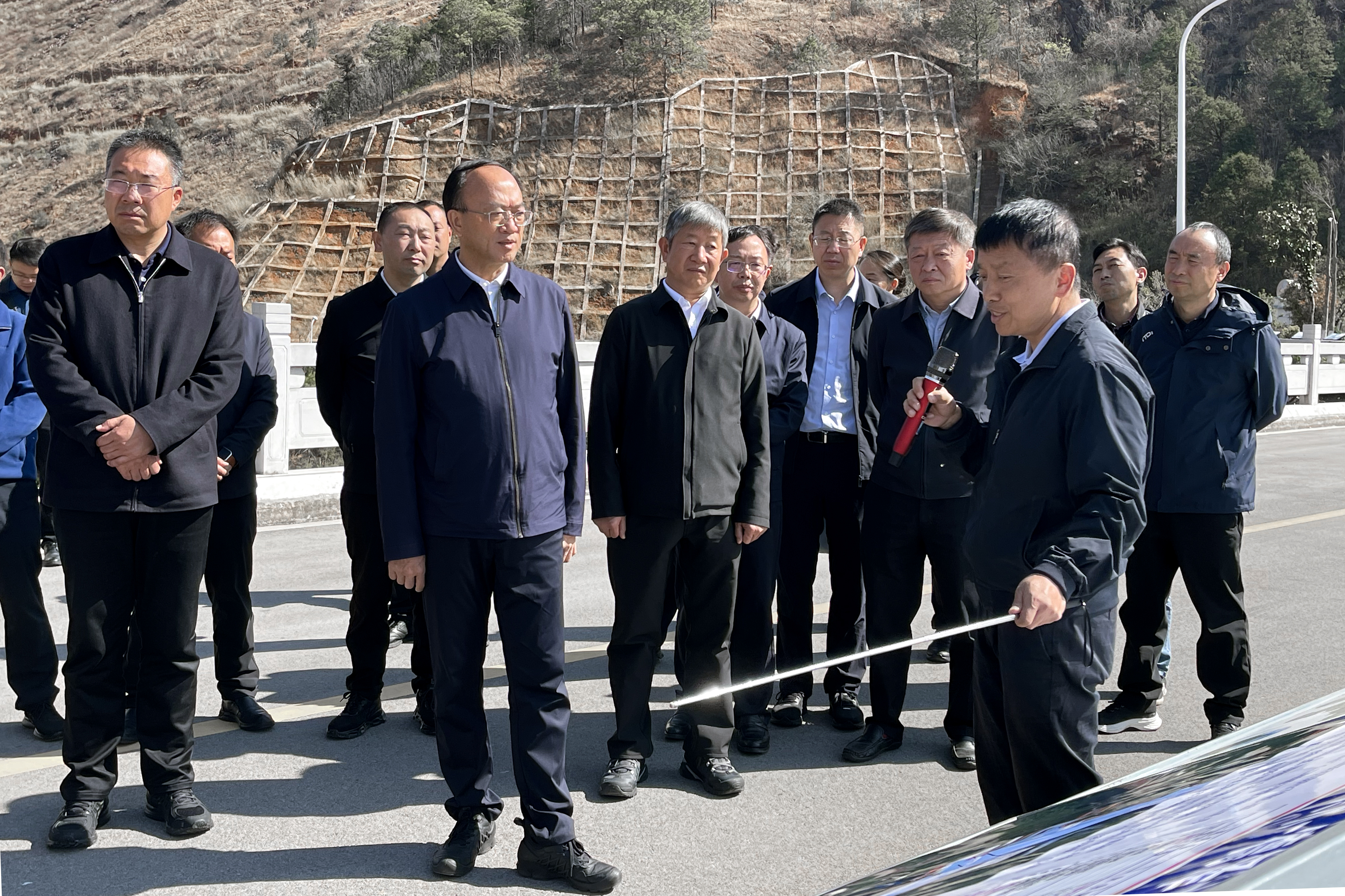 副省長(zhǎng)納云德赴牛欄江—滇池補(bǔ)水工程調(diào)研