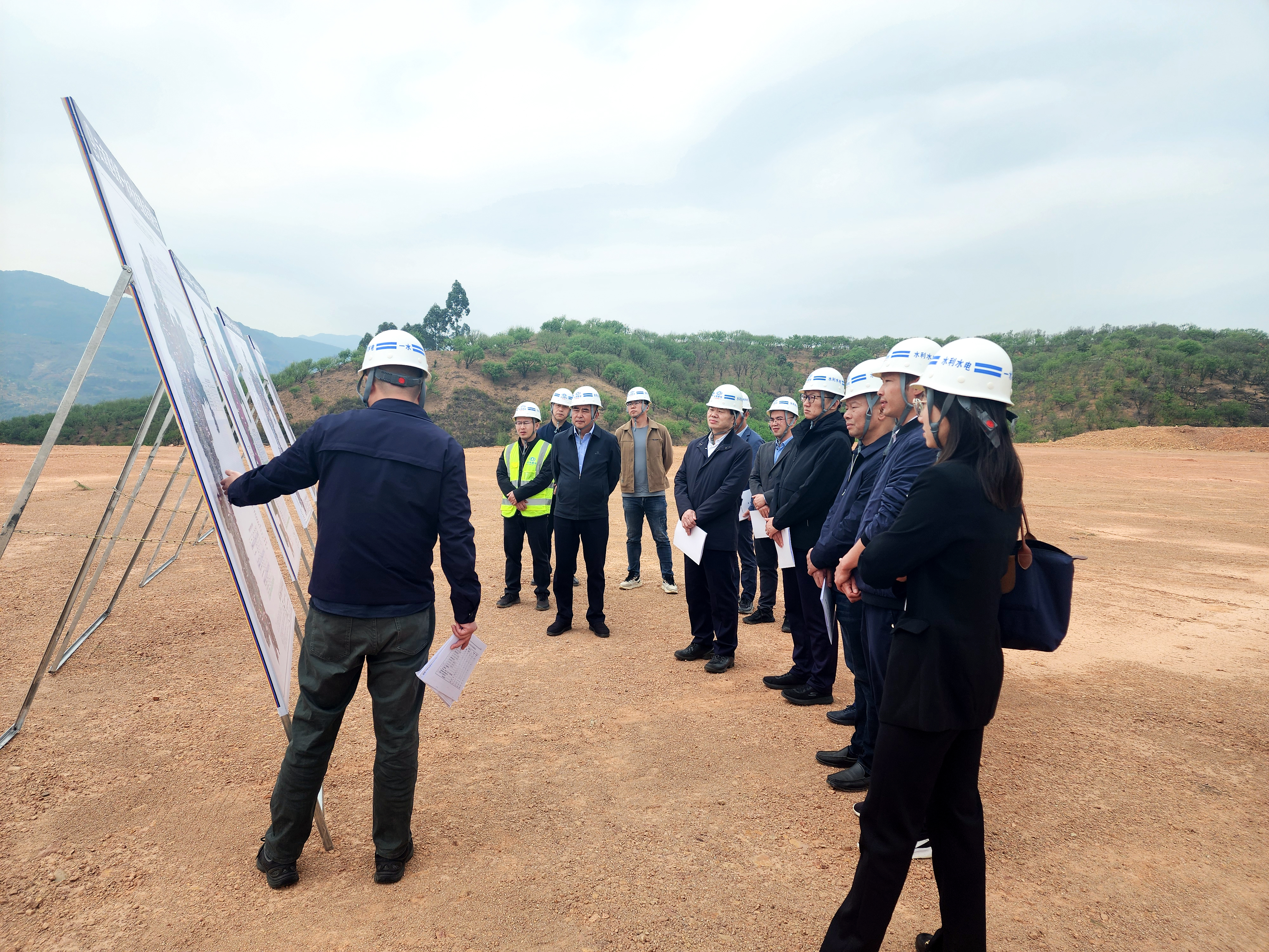 國家開發(fā)銀行調(diào)研宜良縣城鄉(xiāng)供水一體化項(xiàng)目
