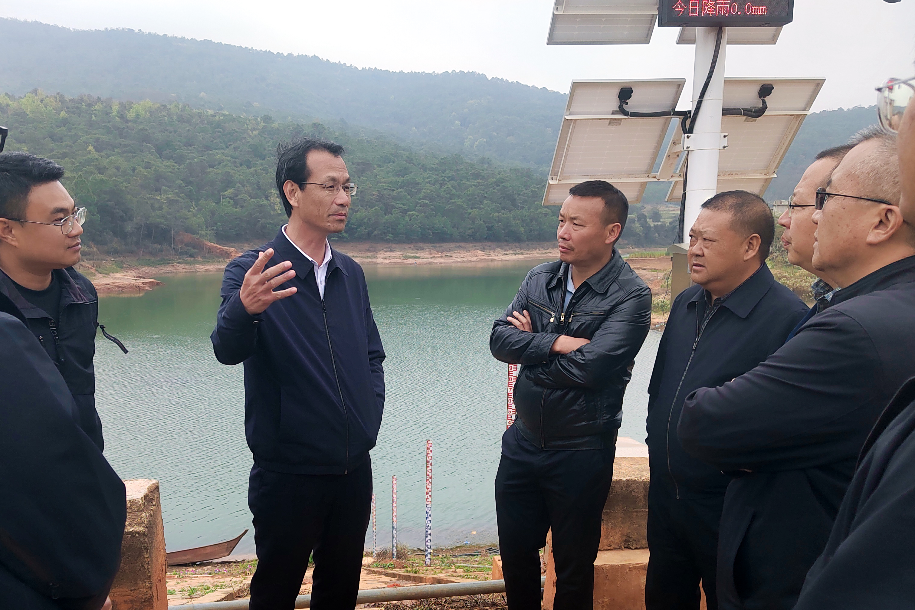 玉溪市副市長王軍到紅塔區(qū)、江川區(qū)、華寧縣調(diào)研抗旱保供工作