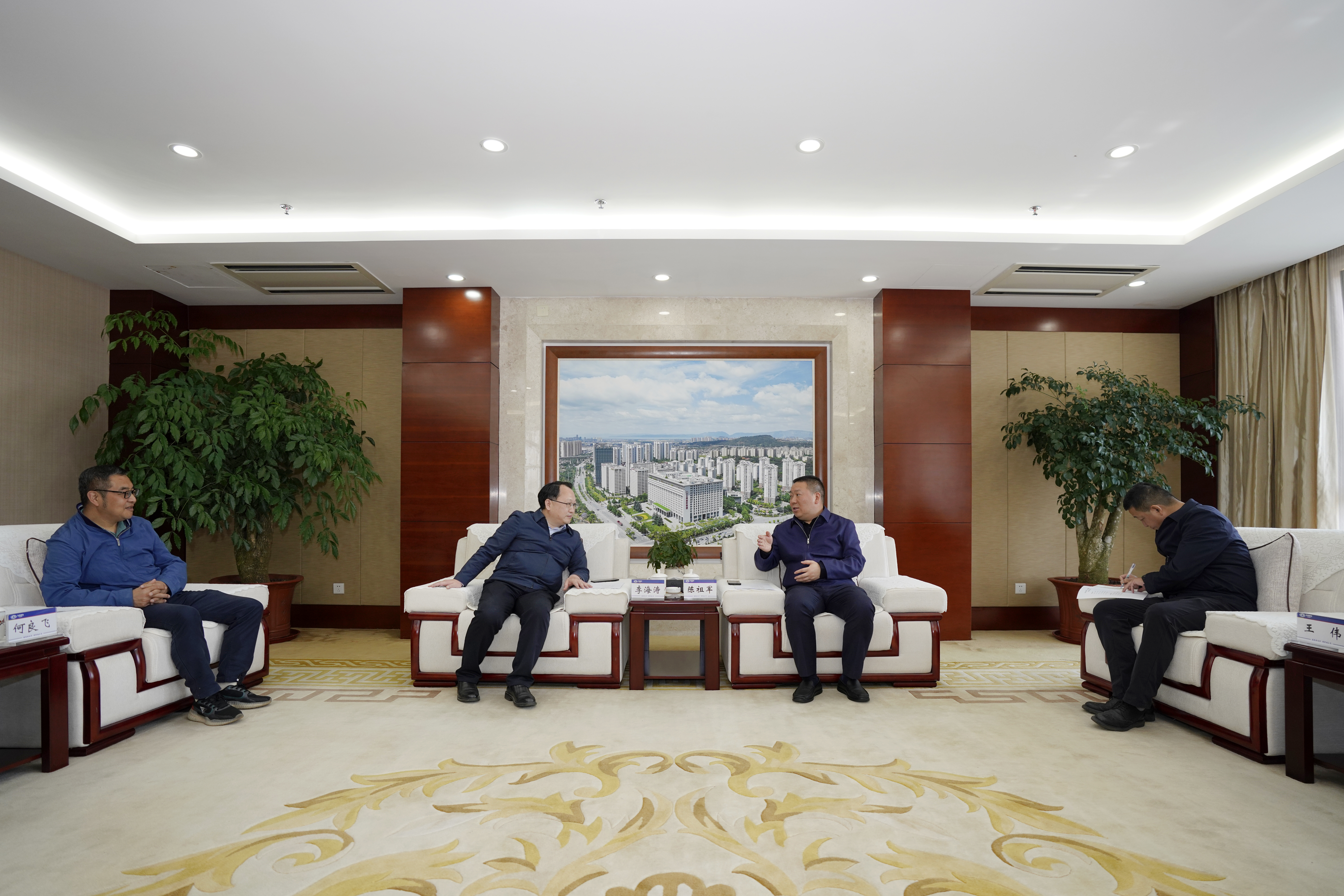 陳祖軍會見重慶交建客人