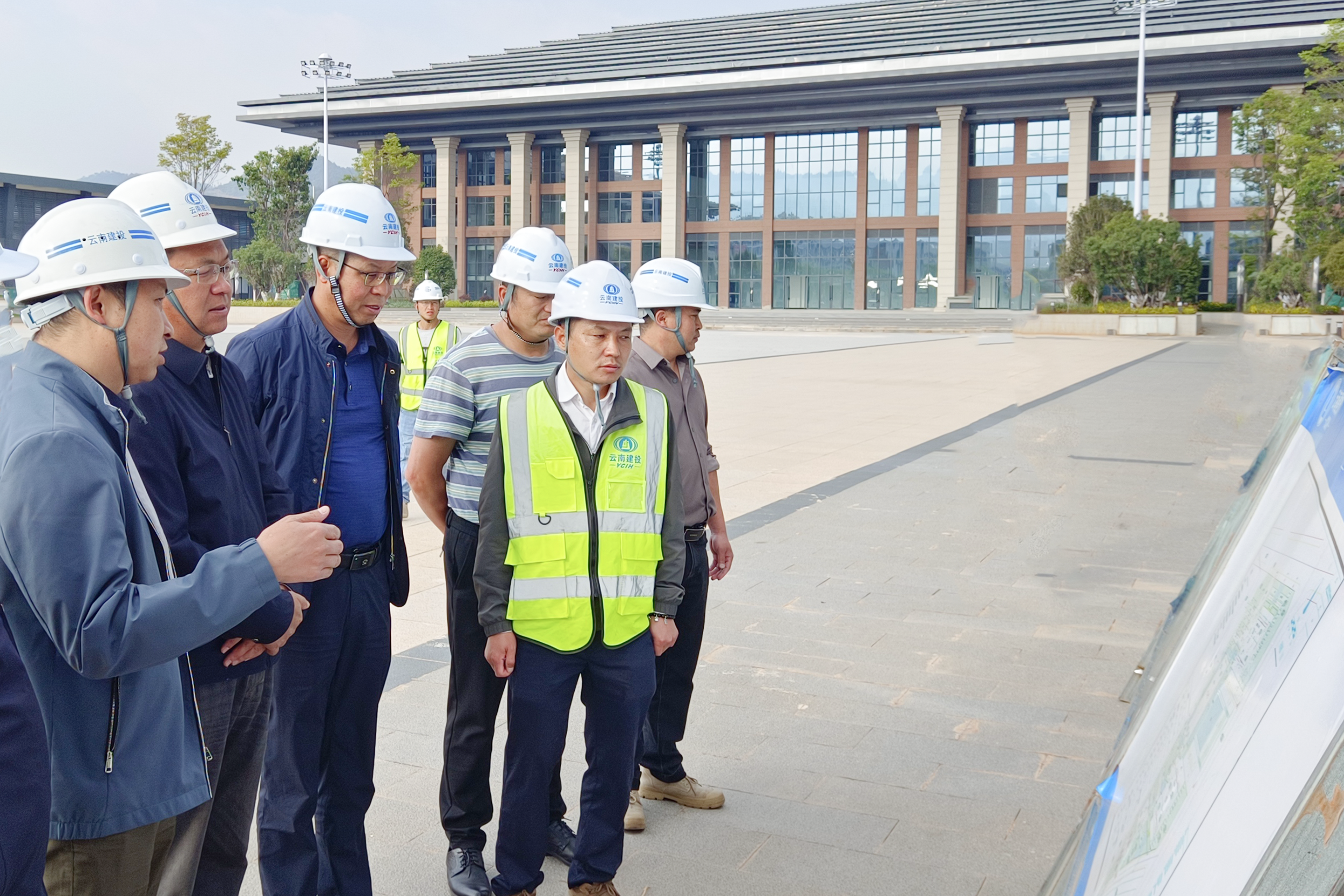 楊國文調(diào)研賓鶴高速、永平縣博南文化園項(xiàng)目