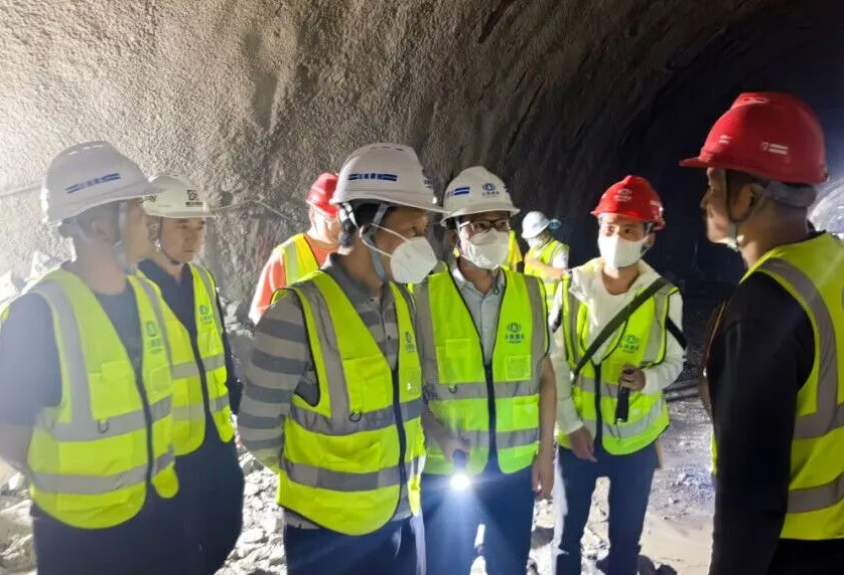 省交通運輸廳安全總監(jiān)、二級巡視員和昆調研瑞孟高速（建投段）項目