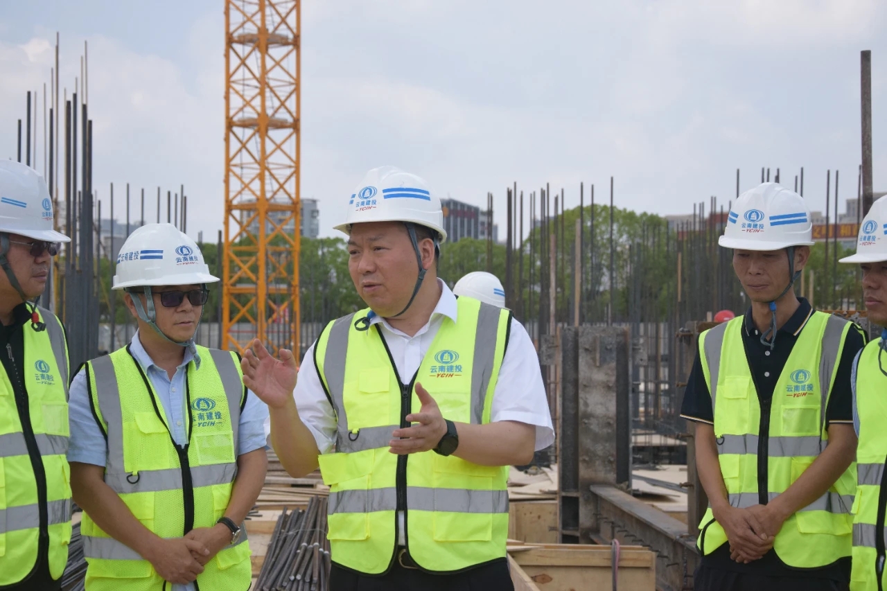 致敬不平凡的你！陳祖軍調研省婦幼保健院項目 向全體干部職工致以節日的問候