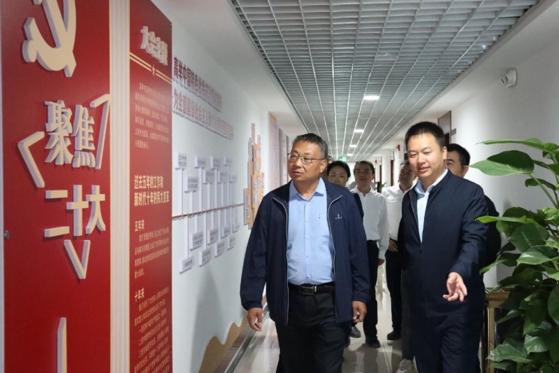 省住建廳黨組成員、副廳長(zhǎng)阿蘇務(wù)千檢查云永高速項(xiàng)目 調(diào)研十五公司