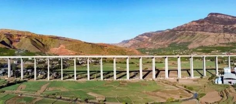 大理州副州長王武調研賓鶴高速項目