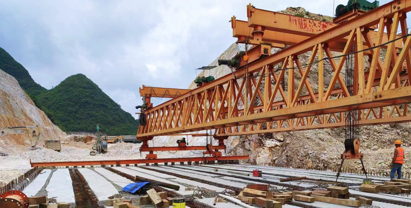 那興高速土建九分部通車段全部T梁架設完成