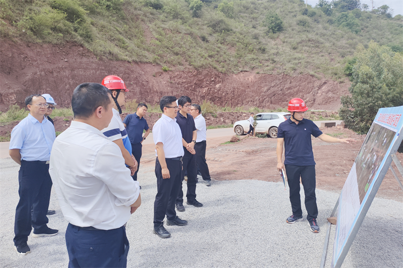 大理州委副書記、州長陳真永調(diào)研云蘭高速項(xiàng)目