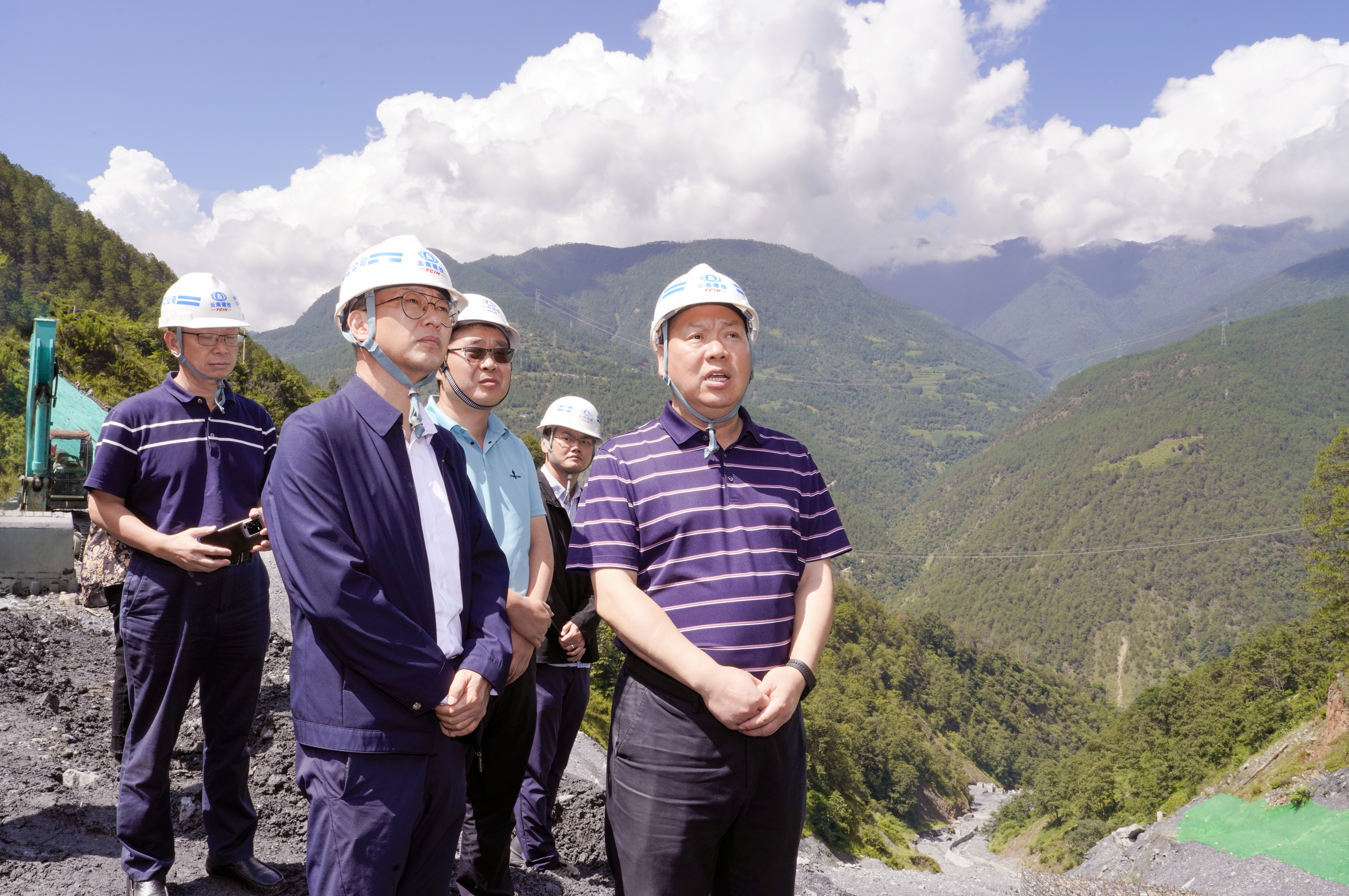 陳祖軍調研集團迪慶片區單位及項目