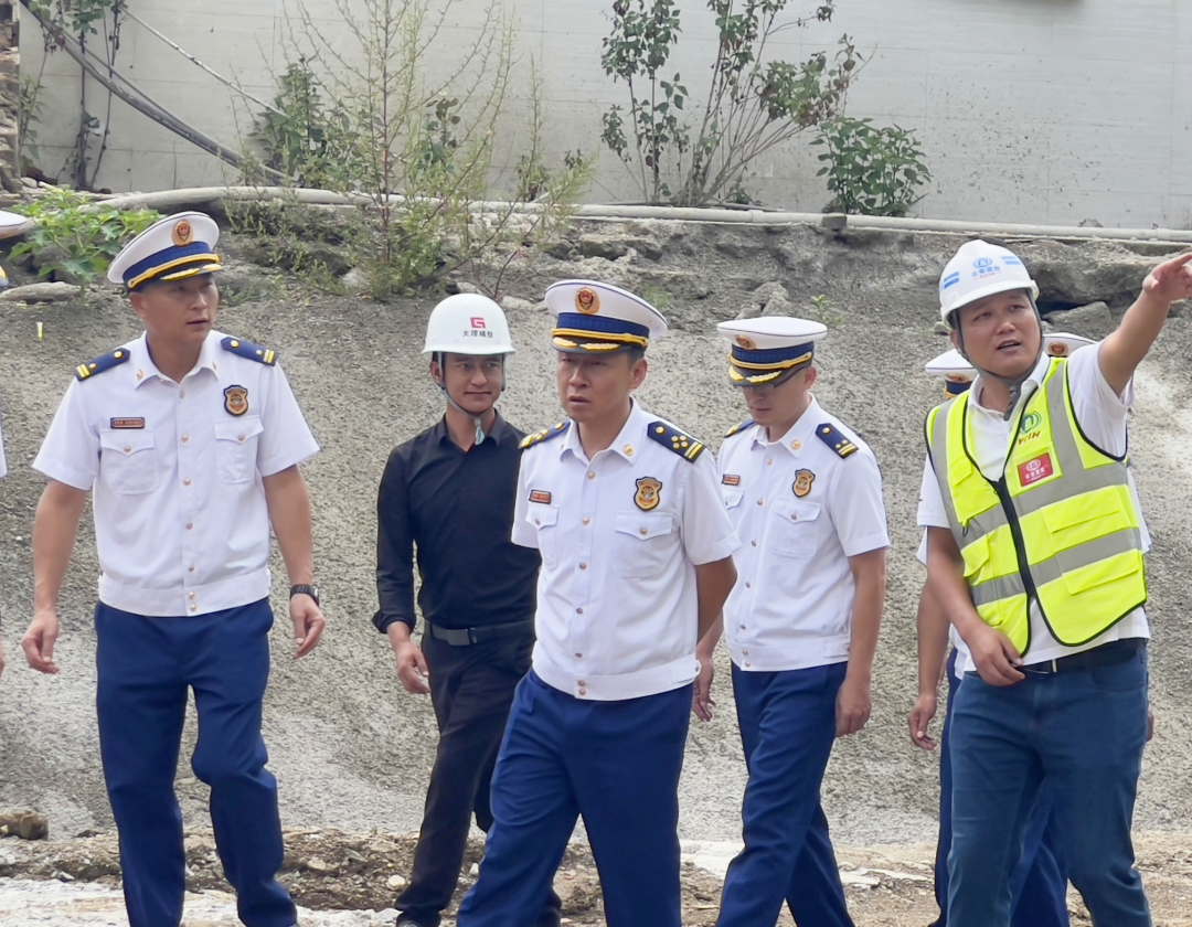 省消防救援總隊總隊長馬濤調研大理市消防救援大隊指揮中心項目