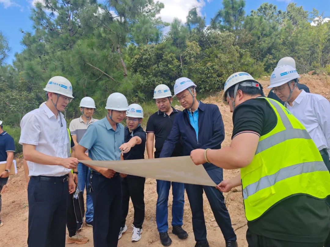 楊國文調研嵩明縣農村供水保障項目