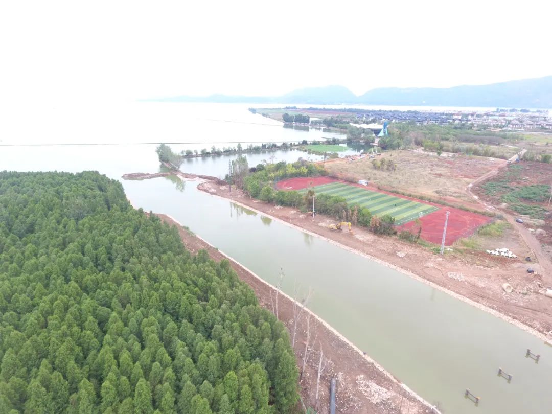 昆明市政協副主席王鍵調研官渡區蝦壩河下段綜合整治項目