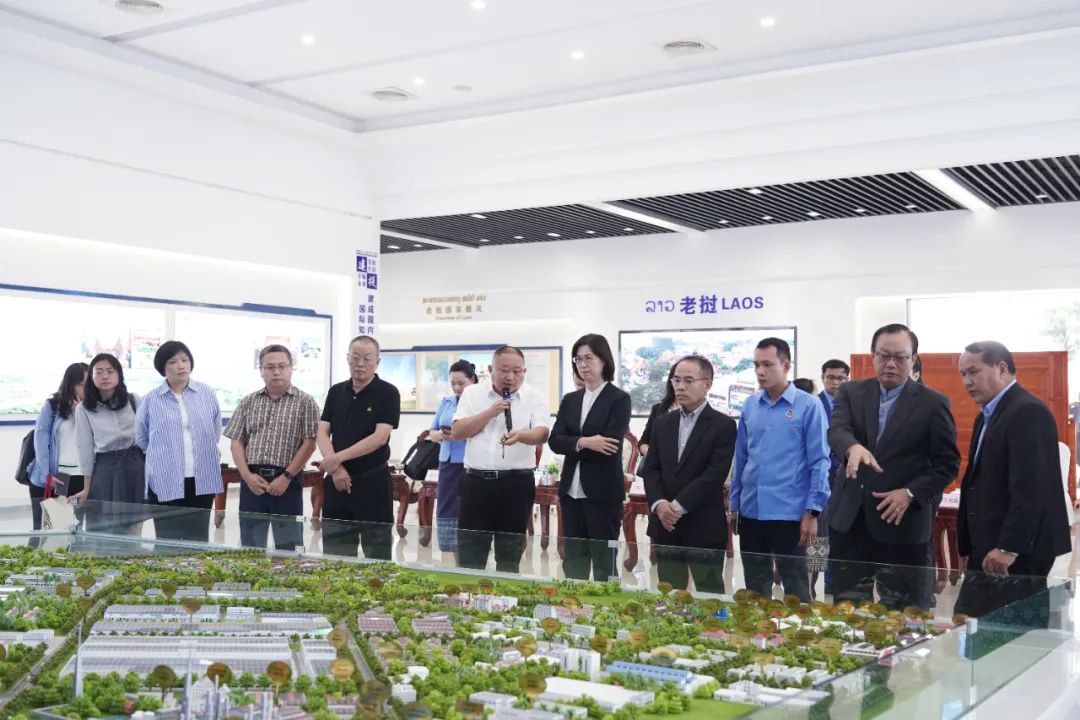  中華全國總工會副主席、書記處書記、黨組成員馬璐調研賽色塔綜合開發區