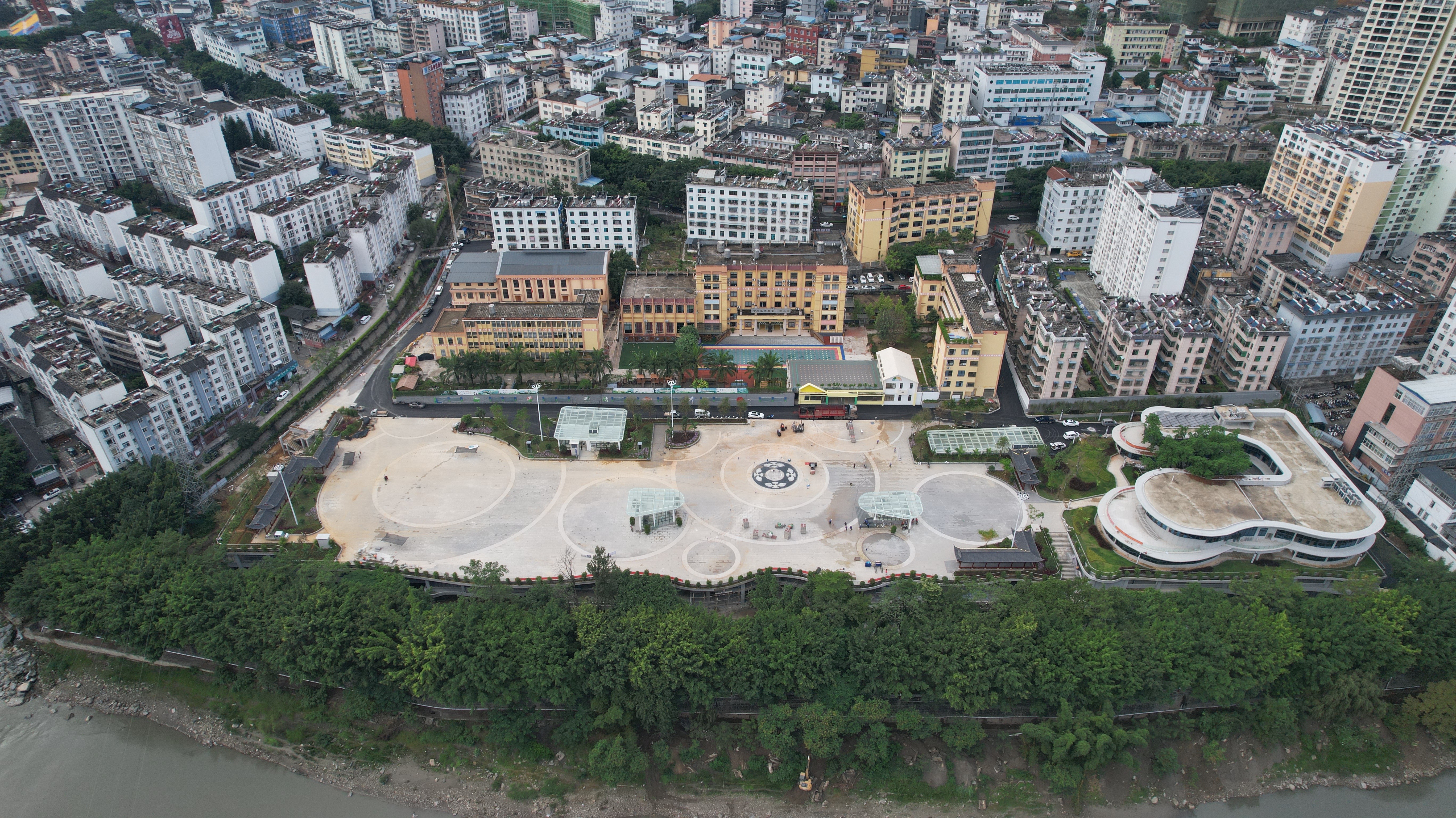 怒江州體育運動中心建設項目投入使用