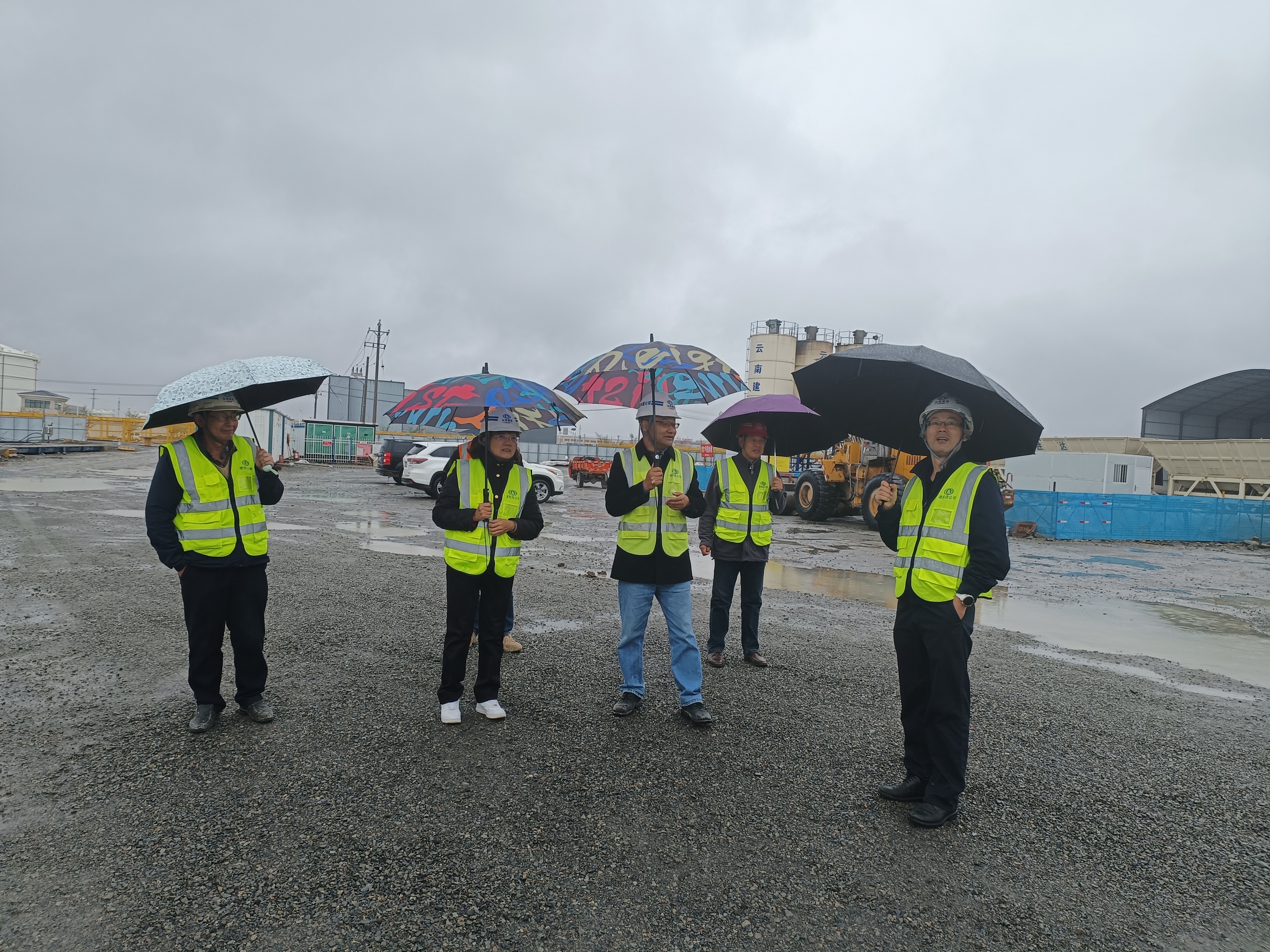 集團專職外部董事調研新疆片區項目