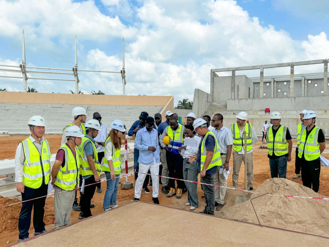 貝寧總統塔隆調研集團承建的貝寧維達海濱項目
