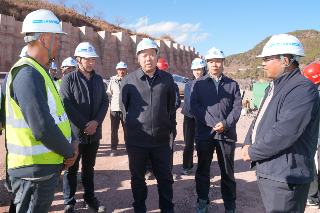 陳祖軍調(diào)研云蘭高速時(shí)強(qiáng)調(diào)：一鼓作氣完成目標(biāo)任務(wù) 積力所舉確保建成通車