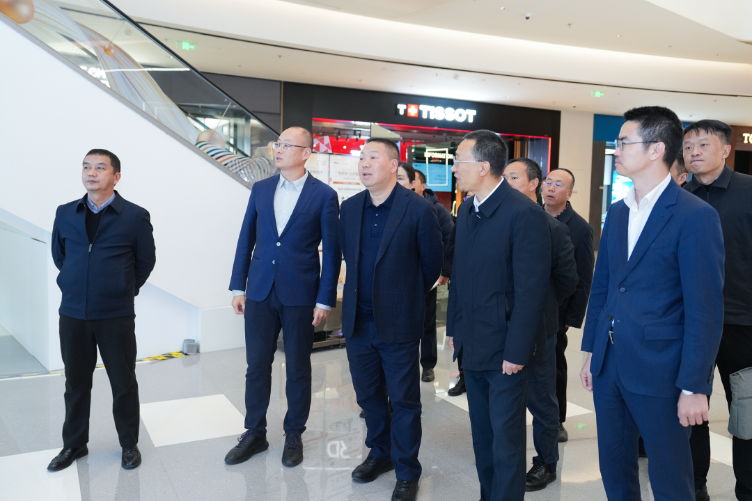 陳祖軍調研昆明萬象城