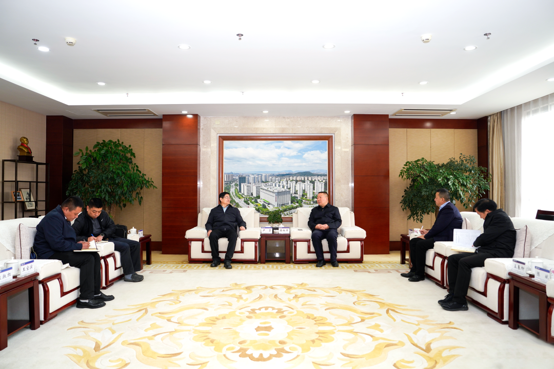 省住房和城鄉(xiāng)建設(shè)廳廳長(zhǎng)尹勇到集團(tuán)調(diào)研