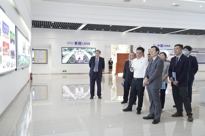 中國外交學(xué)院黨委書記王世廷調(diào)研賽色塔綜合開發(fā)區(qū)