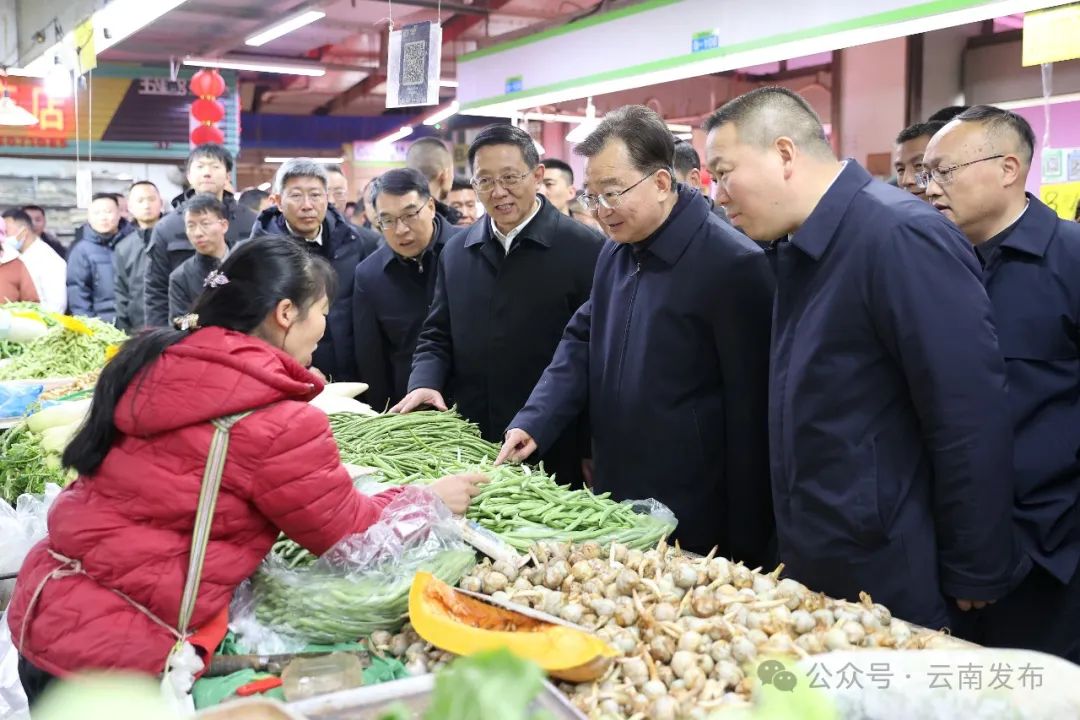 王寧王予波帶隊檢查供電保障、市場供應等工作，看望慰問環衛工人等一線勞動者 讓各族群眾歡樂平安祥和過春節